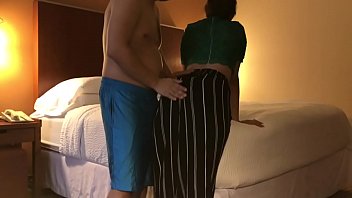 Cheating wife creampied by a stranger in the hotel