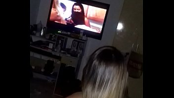 Jovencitas viendo porno