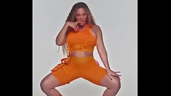 Beyonce boobs